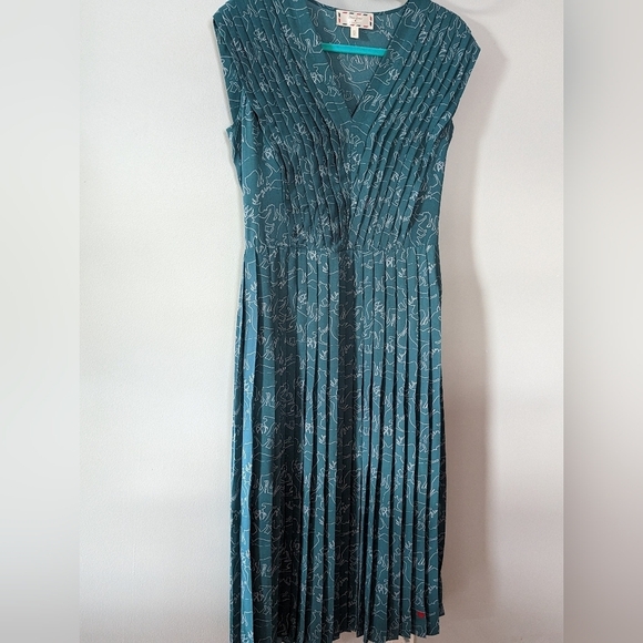 Dear Drew by Drew Barrymore Pleated Dress NWOT - Picture 3 of 10